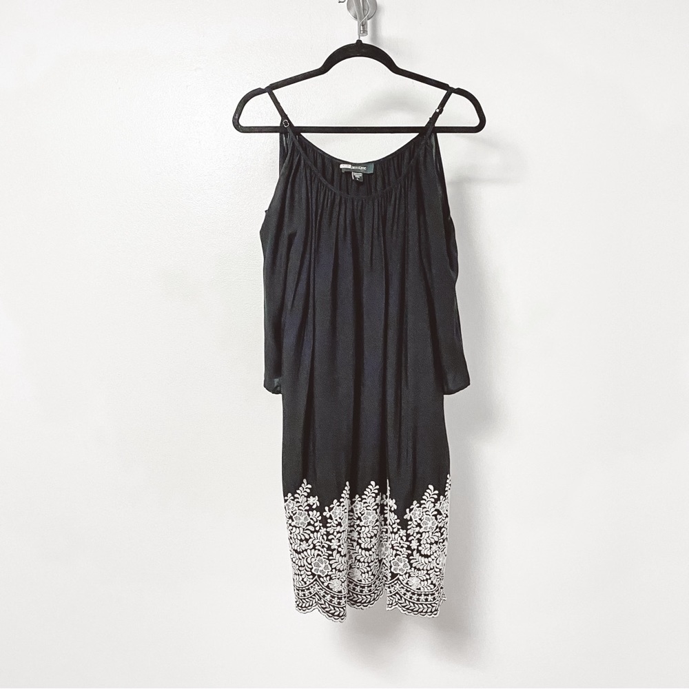 Karen Kane Fall‎ Winter Casual Chic Cold Shoulder Lace Detail Mini Dress Black